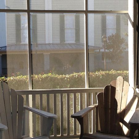 سافانا Jingle Bells Square House-Historic District-Working Fireplaces-Screened Porch المظهر الخارجي الصورة